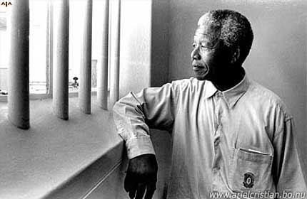 Nelson Mandela pasó 27 años en la carcel por defender sus ideales.